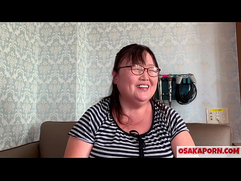 ❤️ Ama japoniar lodiak bere titi erraldoiak erakusten ditu eta sexu jostailu batekin gozatzen du. 51 urteko ama asiar batek bere sexu-esperientziaz hitz egiten du. Yukiko 1 OSAKAPORN milf gantz ❤ Kalitatezko pornoa %eu.pornpk.ruan ️❤