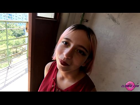 ❤️ Ikasle sentsuak arrotz bat zurrupatzen du kanpoaldean - Cum On His Face ❤ Kalitatezko pornoa %eu.pornpk.ruan ️❤